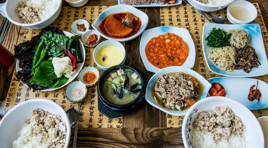 科技重塑餐桌，智能引领未来，回家吃饭最新一期专题报道