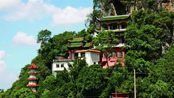 关于探索自然美景之旅与寻找内心平和的旅行体验