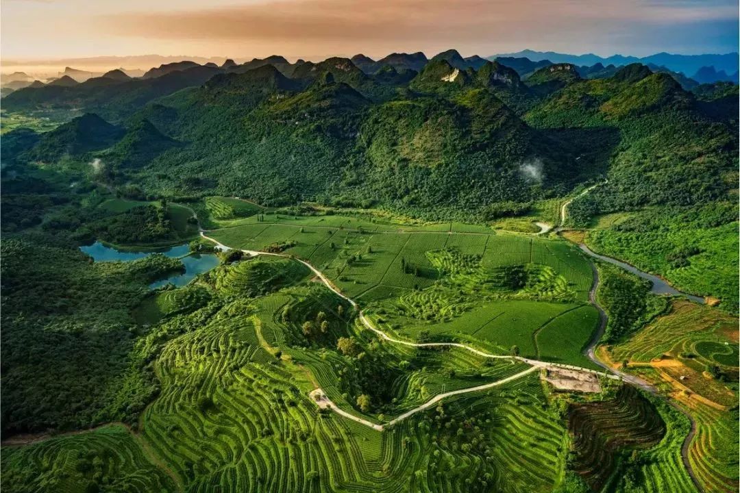 德宏梁河县最新任命，自然美景探索之旅启程
