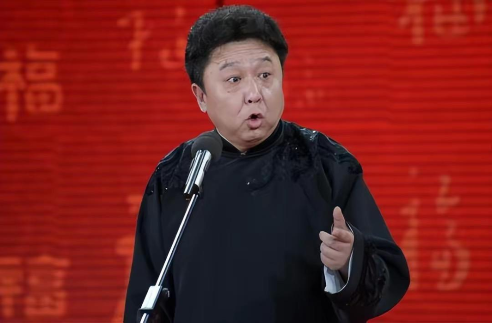 烧饼最新相声，科技魅力之旅，体验未来生活笑料不断